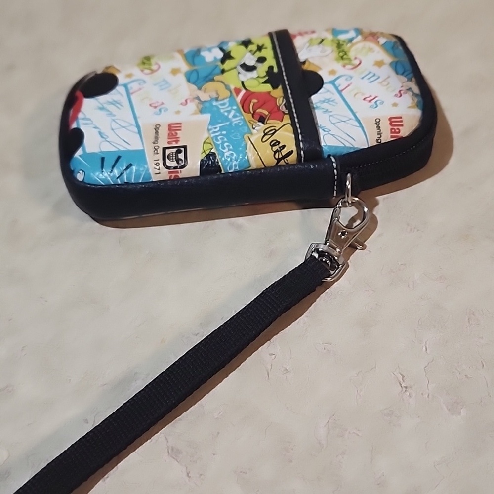 DISNEYWORLD Wallet - Picture 2 of 6